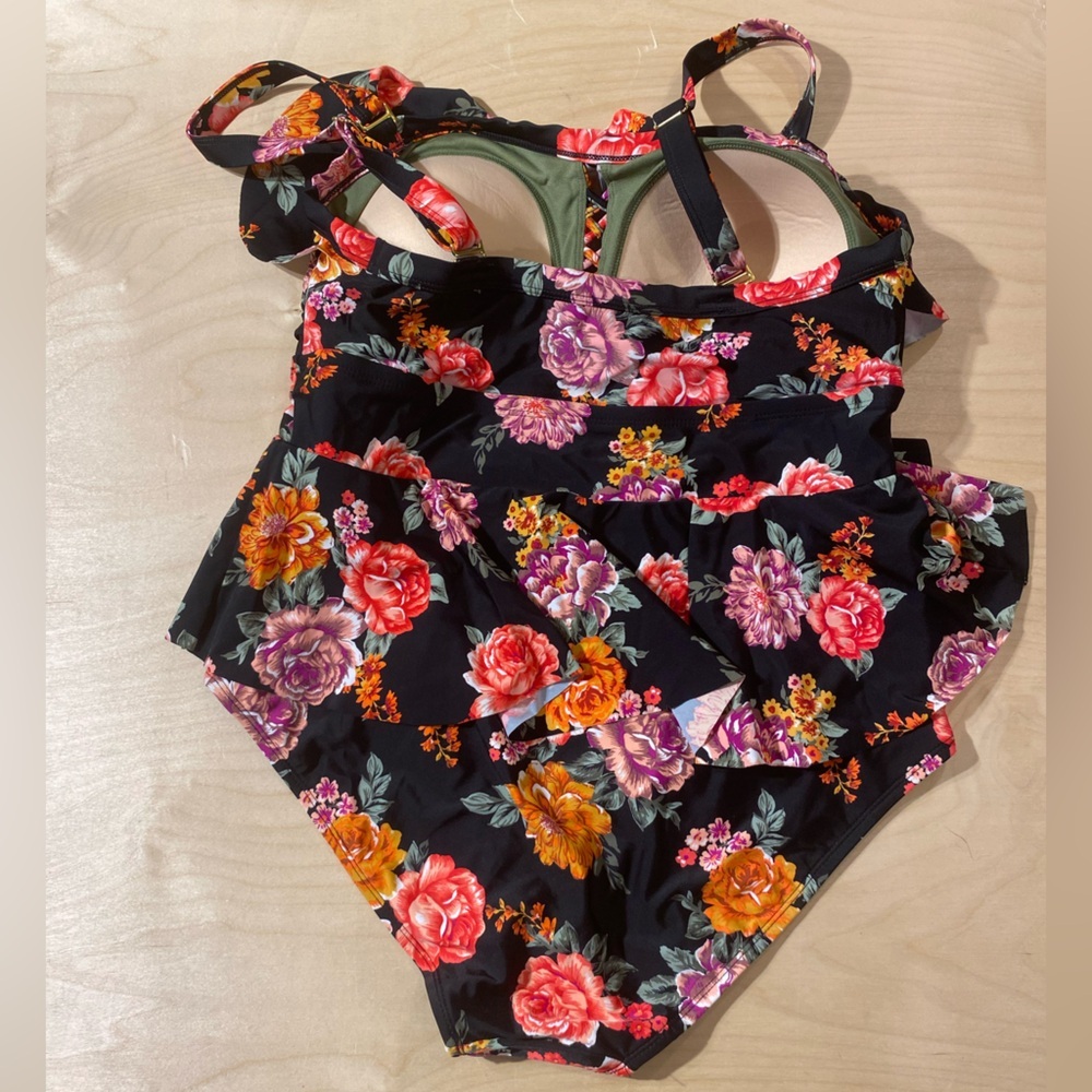 Terra & Sky One Piece Swimsuit 14W (BS) - Picture 9 of 12